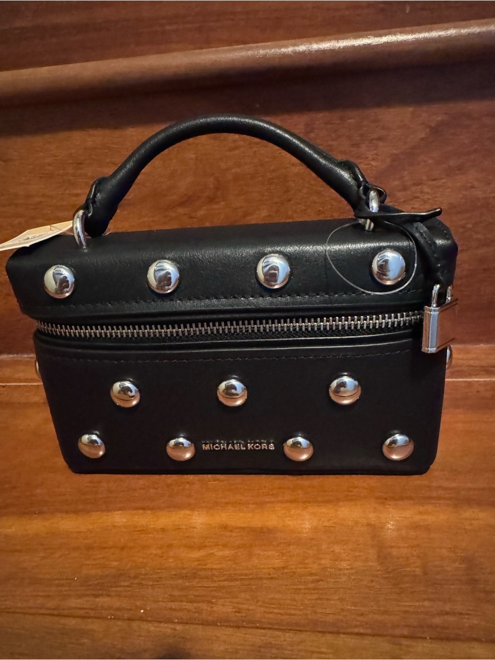 🚨 DISCONTINUED 5 STARS ⭐️ NWT!! Michael Kors Black Leather Studded crossbody - Picture 6 of 7